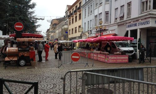 Gardons notre rue Ste Croix à Sarreguemines piétonne