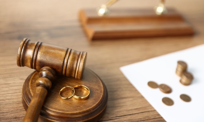Non à la  pension de réversion pour les personnes divorcé(e)s