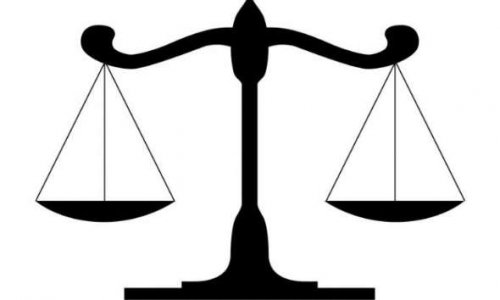 Retrait de la DII pour jugement déclaratoire par laquelle le Barreau du Québec désire forcer l'Assemblée nationale à utiliser les versions française et anglaise des textes de loi durant tout le processus d'adoption.