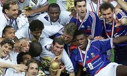 Zizou pour aider DD et les bleus à gagner la Coupe du Monde 2018 !