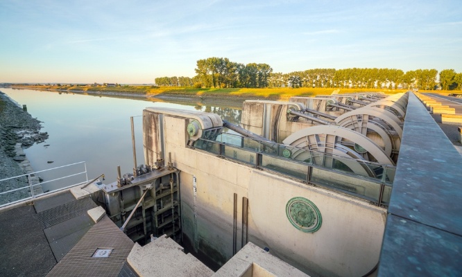 Contre la privatisation des barrages hydro&eacute;lectriques en France