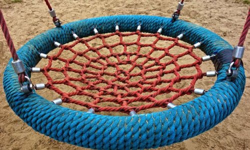 Aire de jeux inadaptée