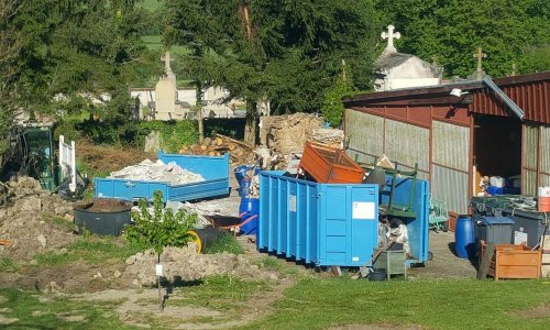 NON à la zone de stockage de déchets Vivans 42310