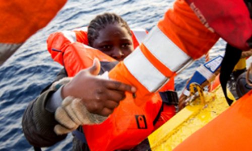 Avec nous, pour une politique d'accueil des migrants humaine et solidaire !