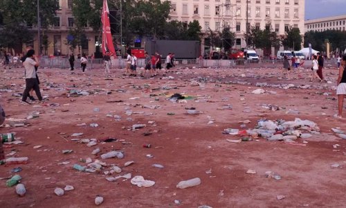 Pour la mise en place de plus de poubelles sur la voie publique lors de manifestations diverses