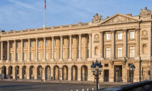 Contre le bail de l’Hôtel de la Marine par le Qatar