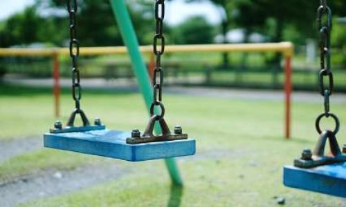 Des jeux dans le square René Maury !