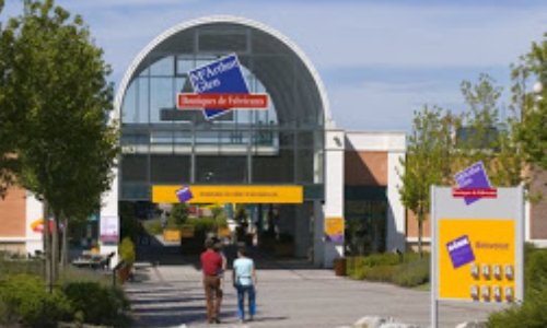 Contre l'ouverture de MacArthurGlen le dimanche