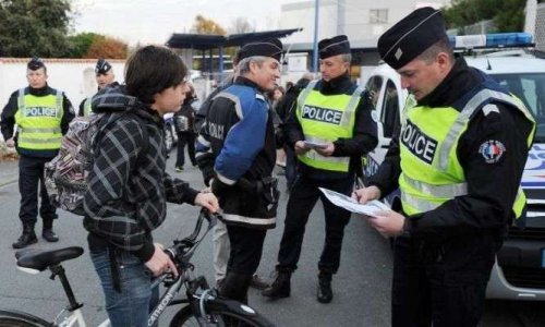 CONTRE le projet de loi sur la carte grise OBLIGATOIRE pour les vélos