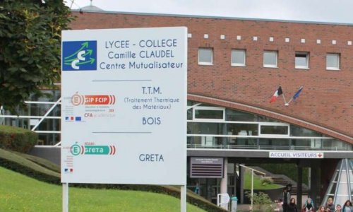 Maintien de la spécialité espagnol.