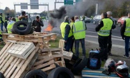 Pétition anti-gilets jaunes