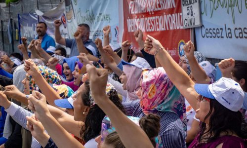 Chez Yves Rocher, travaille et tais-toi !