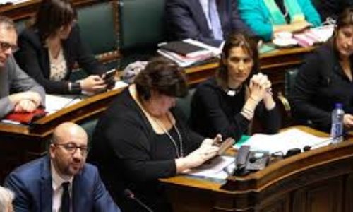 Dissolution complète du parlement et de la chambre en BELGIQUE