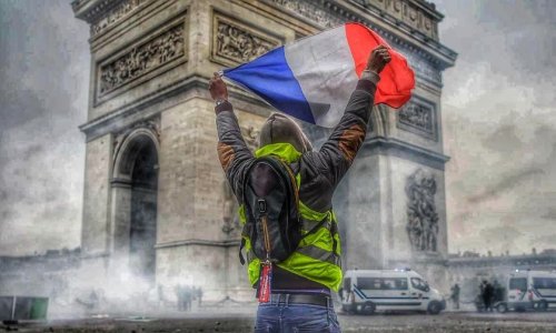 Destitution de Macron