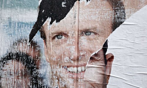 Pétition en vue d'exécuter un mandat d'arrêt à l'encontre de M. Macron et de son gouvernement