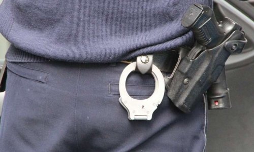 Déposer plainte contre Luc Ferry