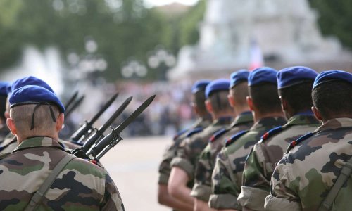 Sevice National obligatoire pour le chef de l'état