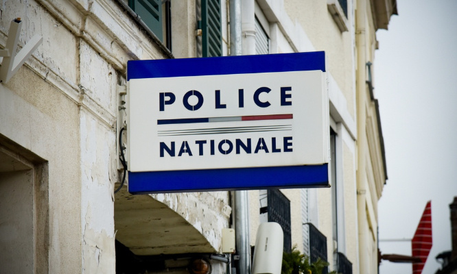 Pour la création de postes de police dans chaque commune de France