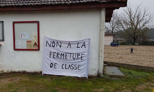 OUI AU MAINTIEN DE TOUTES LES CLASSES
