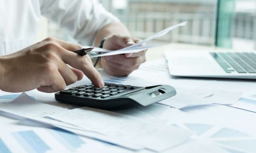 Limitation des revenus des politiques