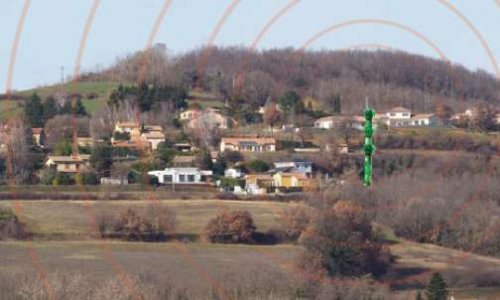 NON à une implantation d'une Antenne relais à proximité des habitations et de l'école de Geyssans (26)