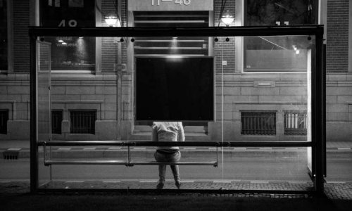Demande pour un arrêt de bus direction Toulon !