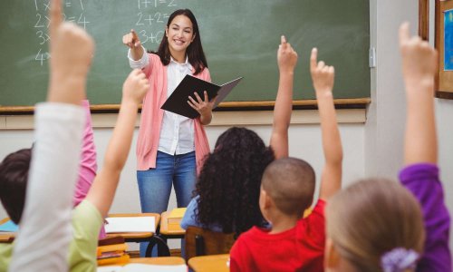 Soutien aux professeurs du collège Louise Michel concernant le faible dotation d'heures d'enseignements pour l'année scolaire 2019-2020.