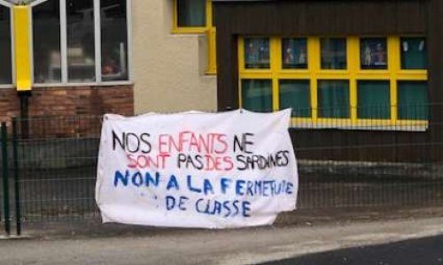 NON À LA FERMETURE DE CLASSE SUR L'ECOLE PRIMAIRE DE BOOS !