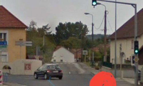 Pour la réparation du trou au niveau des feux au centre de Mathay