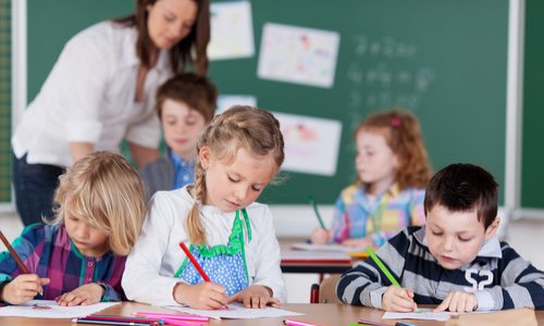 Non à la fermeture de classe à Bordeaux St clair