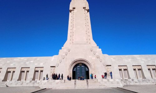Non au retrait de la bataille de Verdun des manuels scolaires !