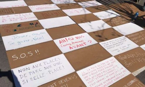 NON AUX PLACES DE PARKING SUR LA PLACE ARISTIDE BRIAND DE SETE