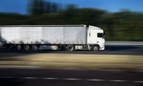 Scandale écologique en France : remplacement du transport quotidien ferroviaire des légumes vers Rungis par des camions