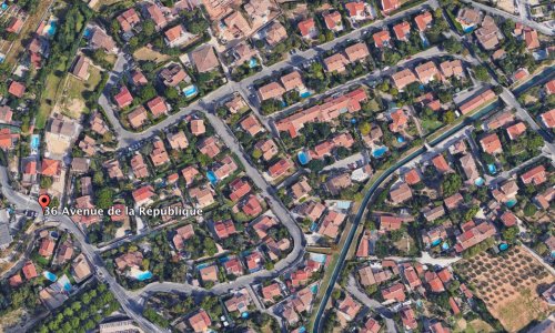 NON AUX ANTENNES RELAIS AU MILIEU DE NOS HABITATIONS À PLAN DE CUQUES