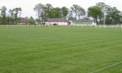 Un terrain de foot synthétique à ROMILLE ? Pourquoi pas, MAIS...