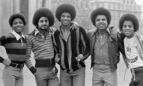 Pour la repousse de la tignasse flamboyante et volumineuse de notre Jackson 5 favoris : Sylvain