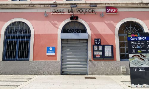 Ensemble contre la fermeture des guichets de vente SNCF de la gare de Voiron