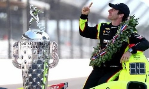 Pour que Simon pagenaud vainqueur des 500 miles d’Indianapolis, soit reçu par le Président de la République Française
