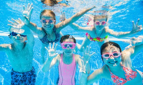 Non à la fermeture de la piscine Tournesol