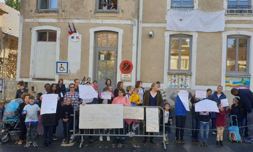 OPPOSITION À LA FERMETURE DE CLASSE À L'ECOLE DE BELLOT