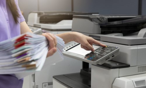 Contre les impressions payantes à l'école Audencia