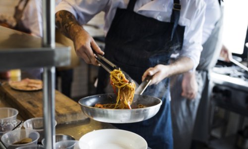 Demande de promotion pour le chef-cuisinier du  collège Jean Guiton.