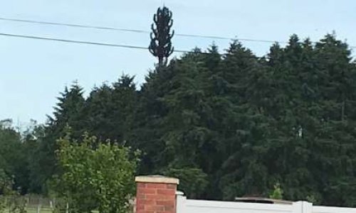 NON à l’installation d’une antenne relais de 36m à proximité de l'école, de la maison de retraite, à quelques mètres des maisons d'habitation et du cœur du village de ARBONNE LA FORET tout proche BARBIZON et aux pieds de la Foret de FONTAINEBLEAU