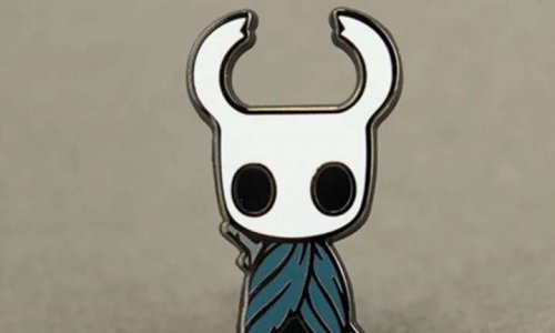 Un Pin's Hollow Knight pour Jésus!