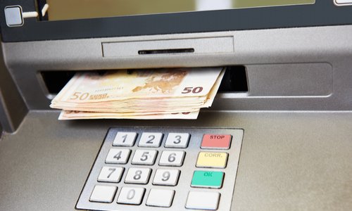 Contre la suppression des distributeurs d'argent !