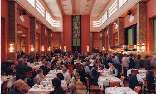 POUR  LA RÉOUVERTURE AU PUBLIC DU CÉLÈBRE RESTAURANT ART DÉCO DU 9e ÉTAGE DE L'ÉDIFICE EATON DE MONTRÉAL