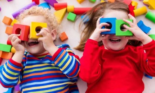 Plus de reconnaissance pour les assistantes maternelles !