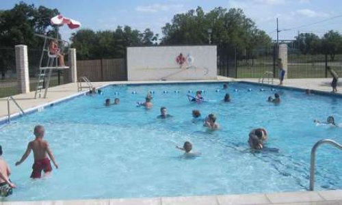 OUI à une piscine extérieure à Cap-Rouge