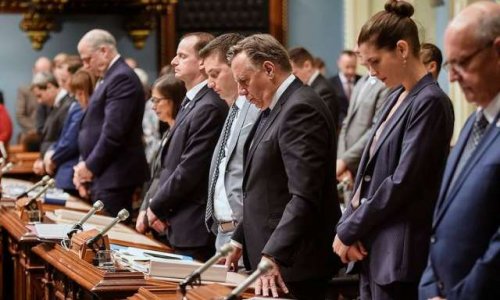 Mettre le drapeau en berne à l'Assemblée Nationale le 30 avril 2020