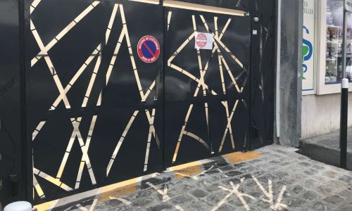 Interdiction de stationnement sortie garage